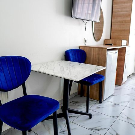 Appartamento Laos Istanbul Town Hause Esterno foto