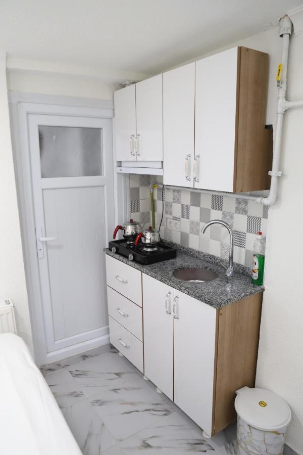 Appartamento Laos Istanbul Town Hause Esterno foto